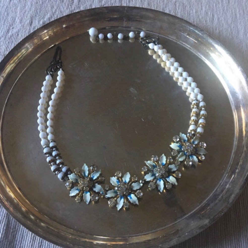 Vintage choker with flowers